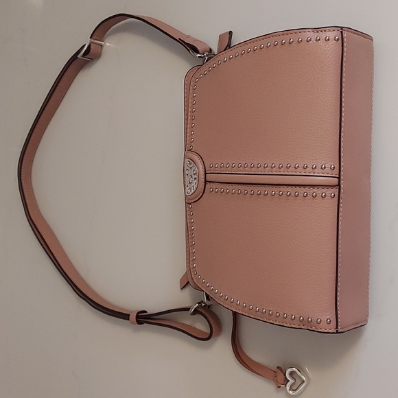 Like New Brighton Beckman Organizer Purse Color Buff Nude Pebbled Leather - Picture 3 of 11